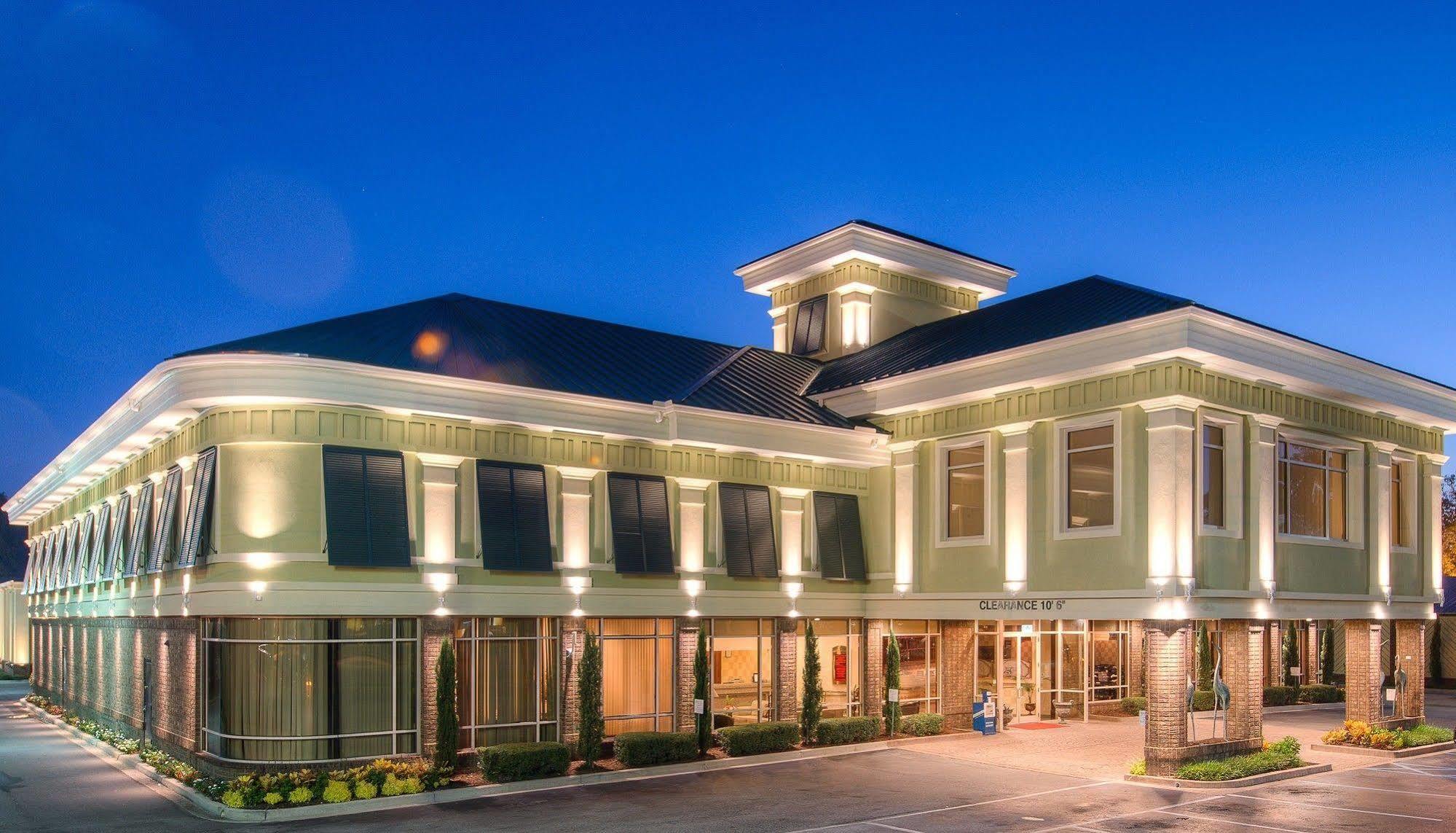 Town & Country Inn And Suites Charleston Exterior photo